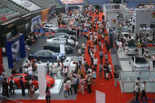 第四屆廣州購(gòu)車(chē)節(jié)圓滿落幕 3天吸引10萬(wàn)人潮，汽車(chē)租賃服務(wù)成亮點(diǎn)